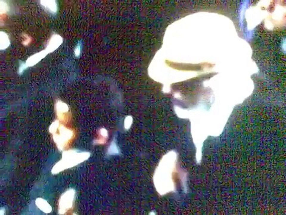 Michael Jackson gercekten öldü mü? Cenaze törenindeki yasli adam kim?