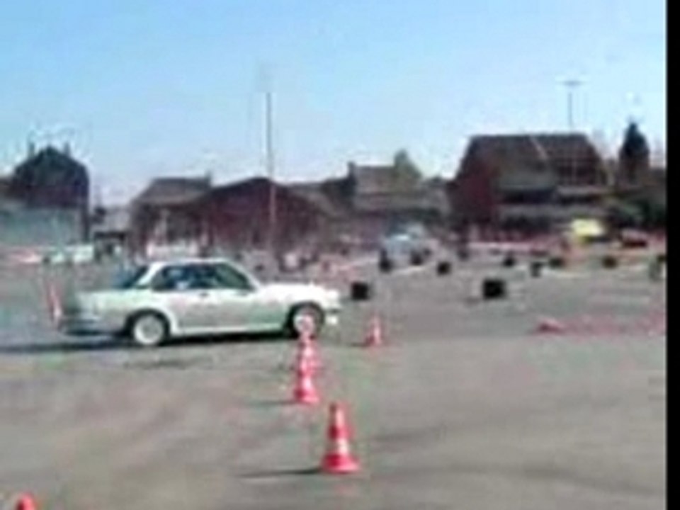 MOV00340 drift opel