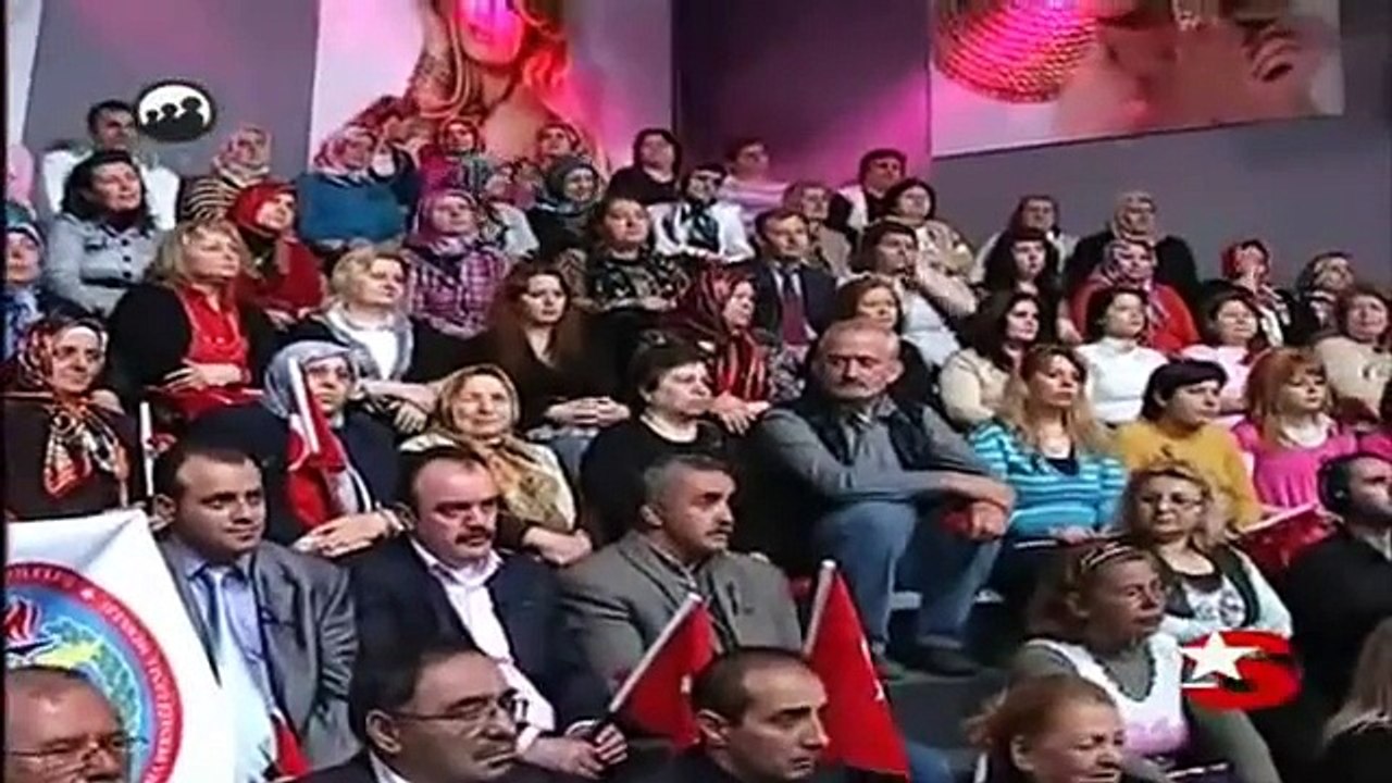 Ahmet Şafak - Yalnız Kurt  ( Canlı Performans )