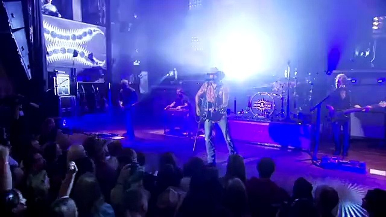 Jason Aldean - My Kinda Party (Walmart Soundcheck)