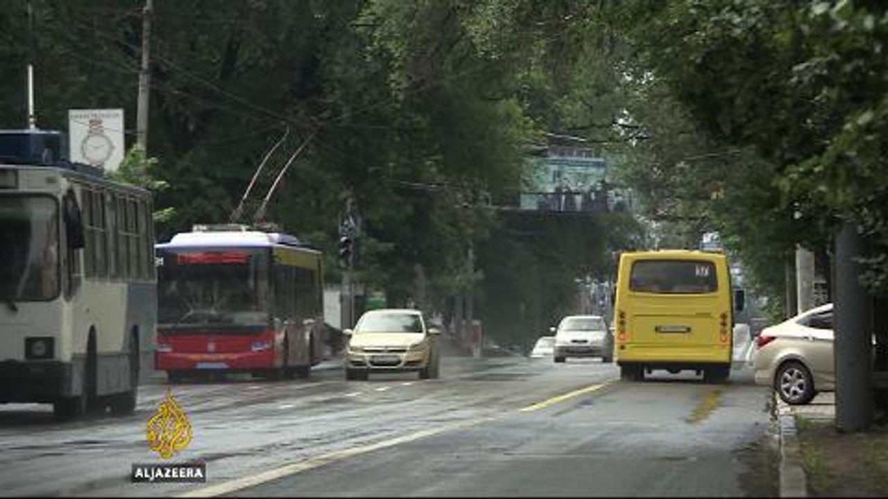 Ukrainian in east struggle under economic blockade