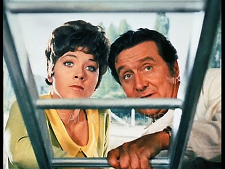 CHAPEAU MELON ET BOTTES DE CUIR