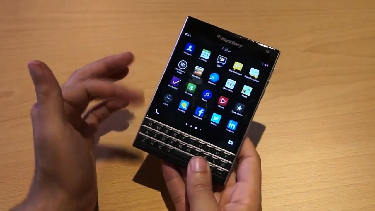 كل ماتود معرفته عن الهاتف المحمول BlackBerry Passport