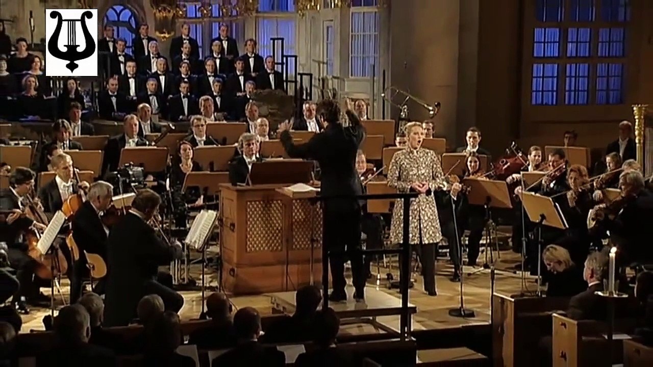 Georges Bizet: Agnus Dei (Lam Gods) - Elīna Garanča ( lyric mezzo-soprano)