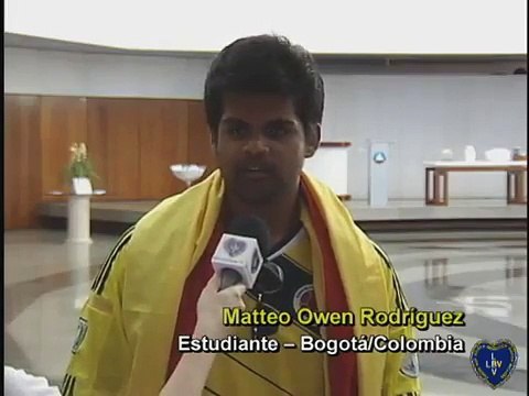 Peregrinos de varios países visitan el Templo de la Buena Voluntad