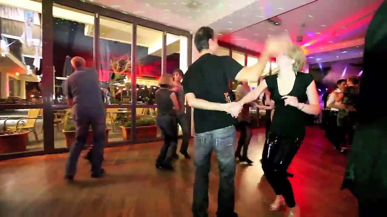 Salsa Club Munich Feliz Navidad - merry Christmas - Happy new year - Salsa Club Munich