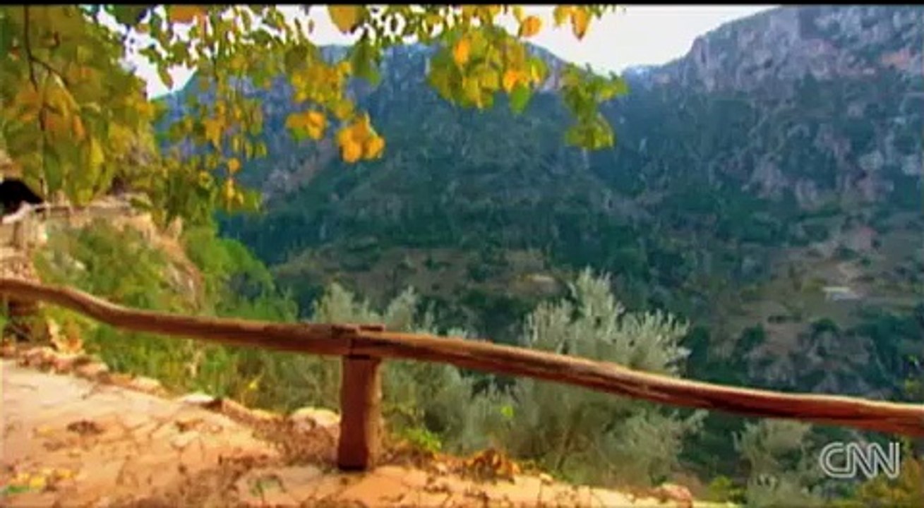 CNN reports: Qadisha Valley: Lebanon's valley of souls | وادي قاديشا