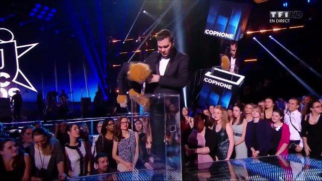 JEFF PANACLOC & JEAN MARC VS KENDJI GIRAC AU NRJ MUSIC AWARDS 2014