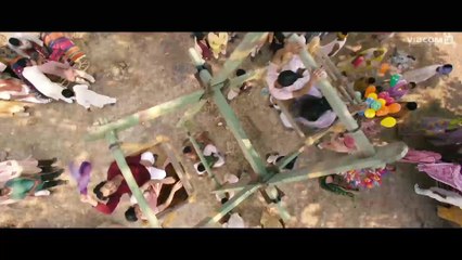 Manjhi-TRAILER WITH NAWAZUDIN AND RADHIKA APTE