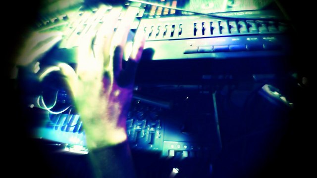 Drone5 : KORG MS20mini/Yamaha MT-50/CMX100II