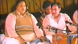 Nusrat Fateh Ali Khan Qawwal - Sik Chaj Koi Yar Manwan Da -