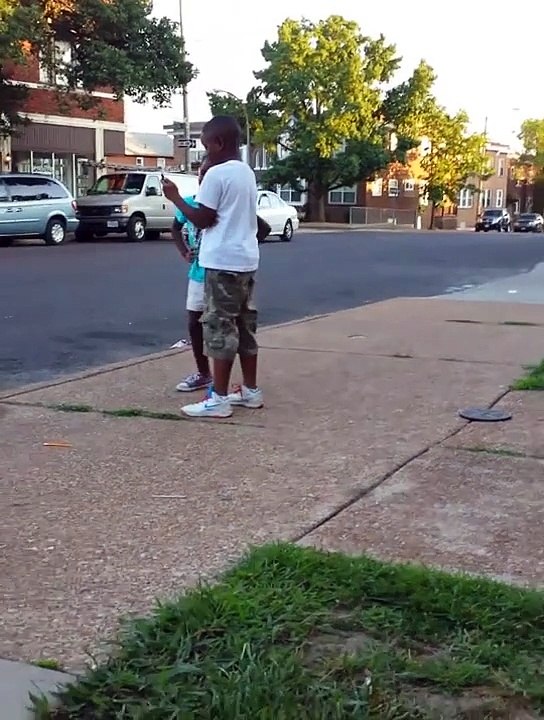 Lil girl cursing at the age of 5 video Dailymotion