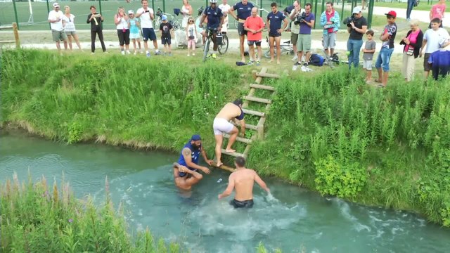 Rugby - XV de France : Quand les Bleus se jettent à l'eau...