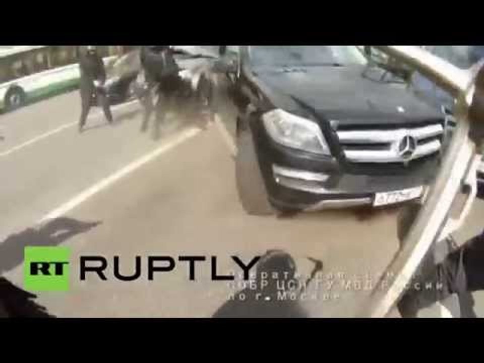 Thrilling GoPro footage: GTA style car chase & shootout with $7 million robber gang in Moscow