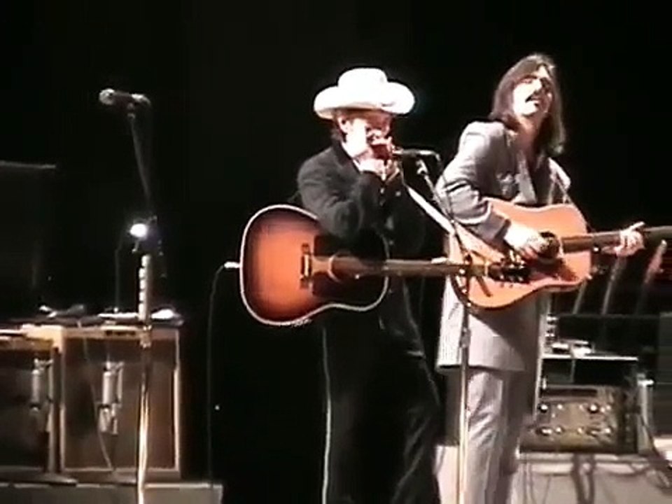 Bob Dylan in Concert - Dont Think Twice - May 9, 2002 Manchester, UK
