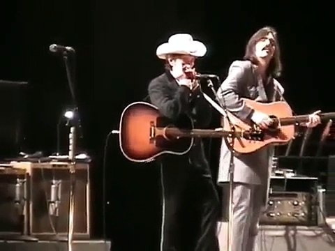 Bob Dylan in Concert - Dont Think Twice - May 9, 2002 Manchester, UK