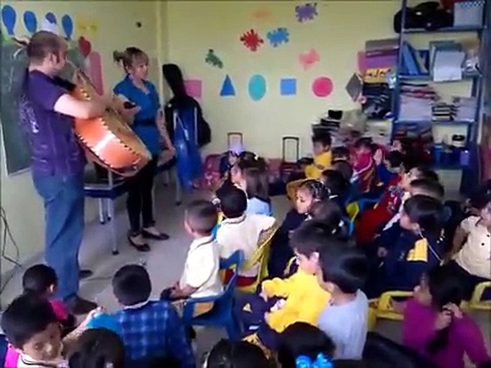 Jean Piaget: Tercero y Segundo preescolar - conociendo instrumentos musicales