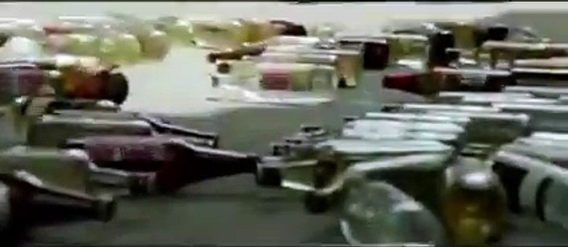 King Khan & Mahira Khan starrer ‘Raees’ Teaser Trailer Out