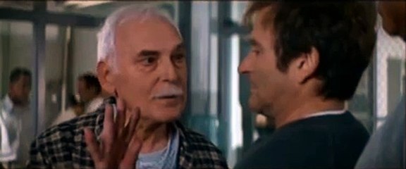 Patch Adams Finger Scene