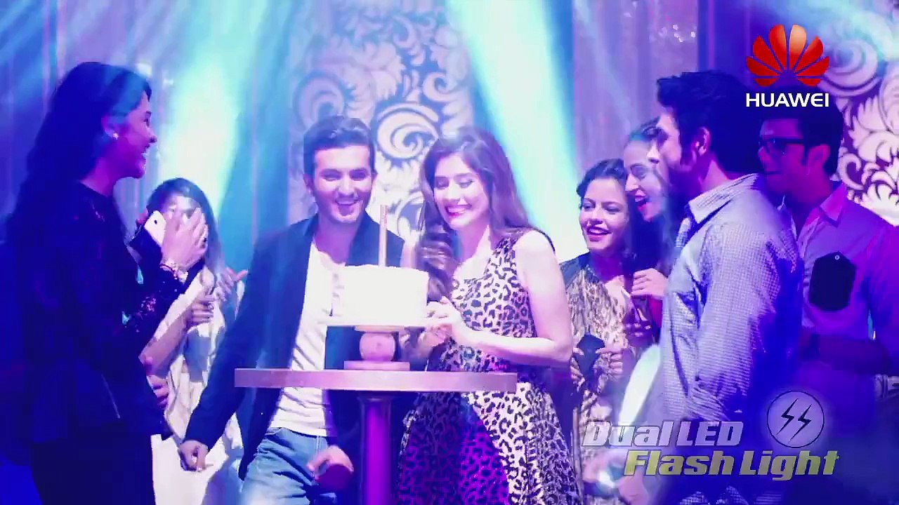 Syra & Shahroz Pair made this New Huawei Commercial Simply Awesome