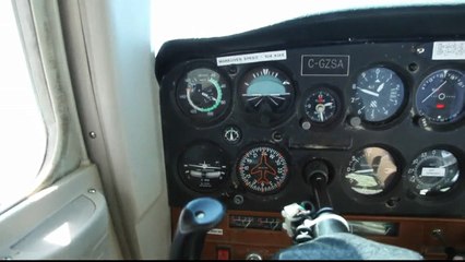 Landing Cesna 152 - Boundary Bay Airport