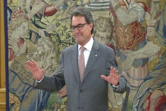 Artur Mas visita en son de paz a Felipe VI