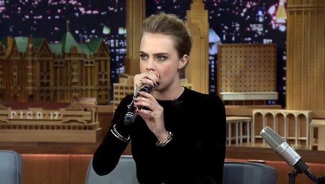 Cara Delevingne fait du beatbox chez Jimmy Fallon