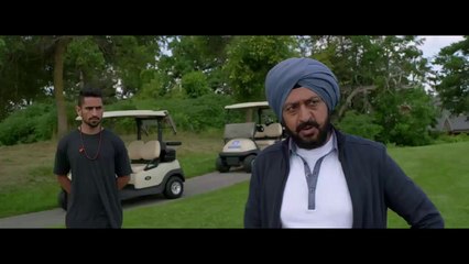 Exclusive Shot ! BAD MAN Gulshan Grover GUNNING FOR WARIS GAP MODEL