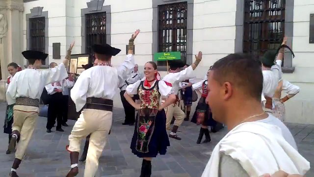 Arts & Crafts in Slovakia – Folk Dance in the streets of Bratislava