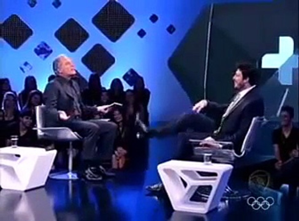 Justus se irrita com Danilo Gentili em programa