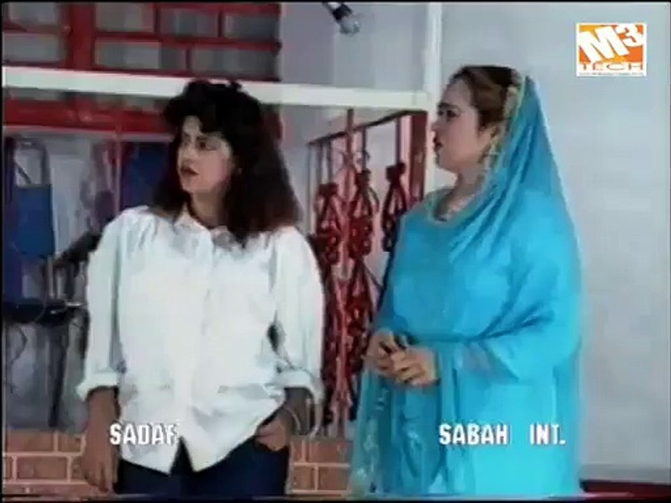 budha ghar pr hay 7/10