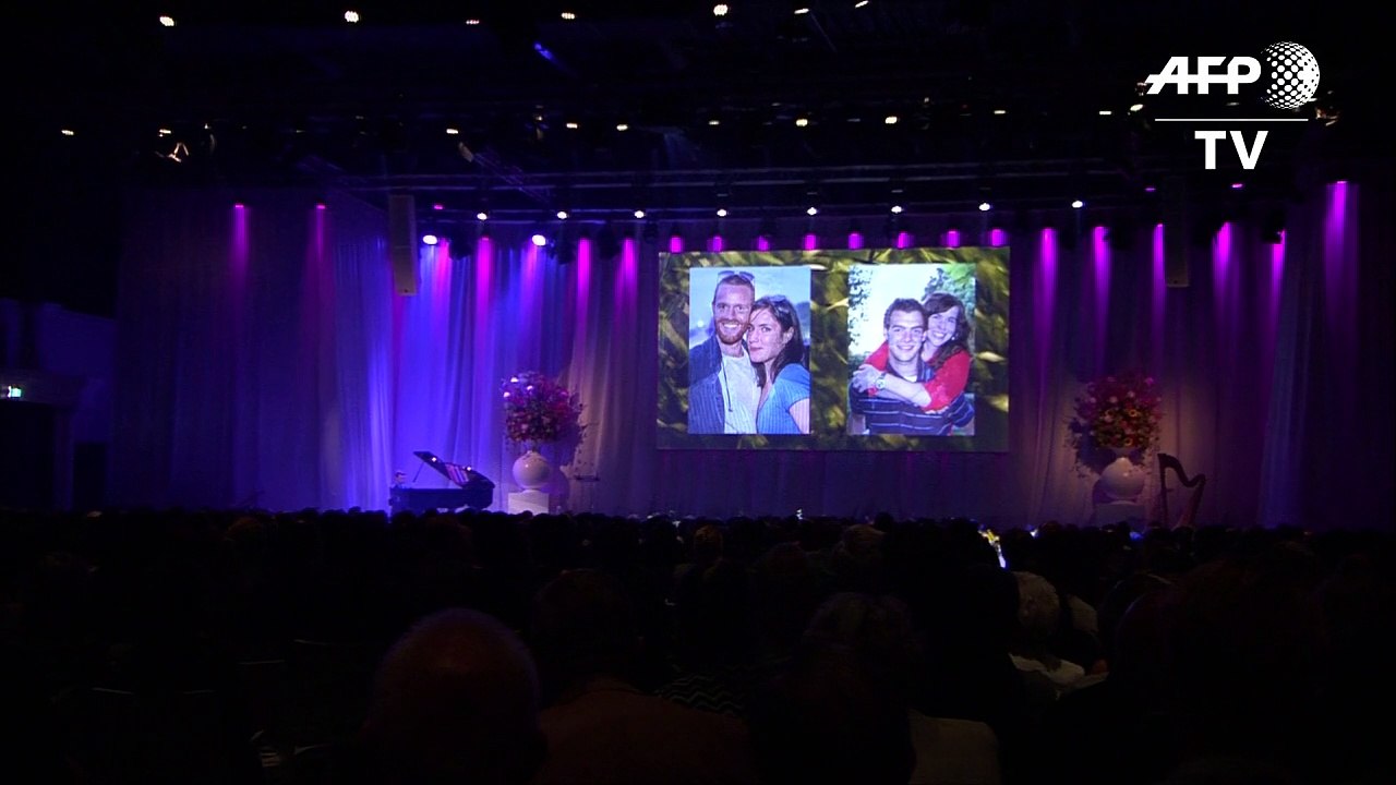 Pays-Bas: émouvant hommage aux victimes du vol MH17