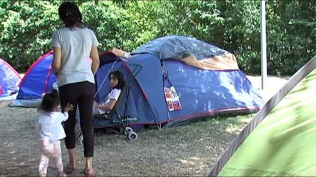 Migrants: un mois de campement au Sanitas