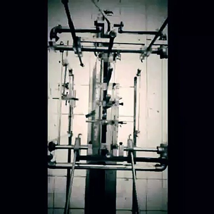 Il leur restait encore les souvenirs. There remained to them still the  memories 2