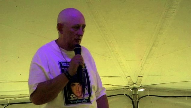 Jerry Russell sings 'I Gotta Know' Elvis Week 2010