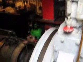 Running Worthington BB6 6 cylinder tugboat diesel engine