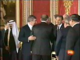 Obama bows down to Saudi King Abdullah