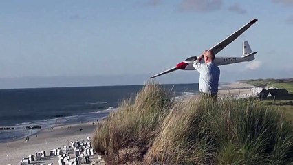 Sylt, Modellfliegen - Modellfliegerkammeraden (Dietmar M., ...) am Roten Kliff bei Kampen