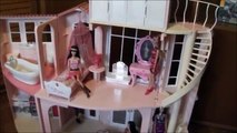 La Casa dei Sogni di Barbie (Barbie 3-Story Dreamhouse 2006)