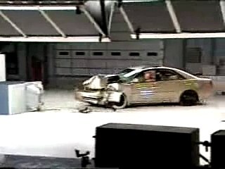 Crash Test of 2002-2005 Toyota Camry / Daihatsu Altis