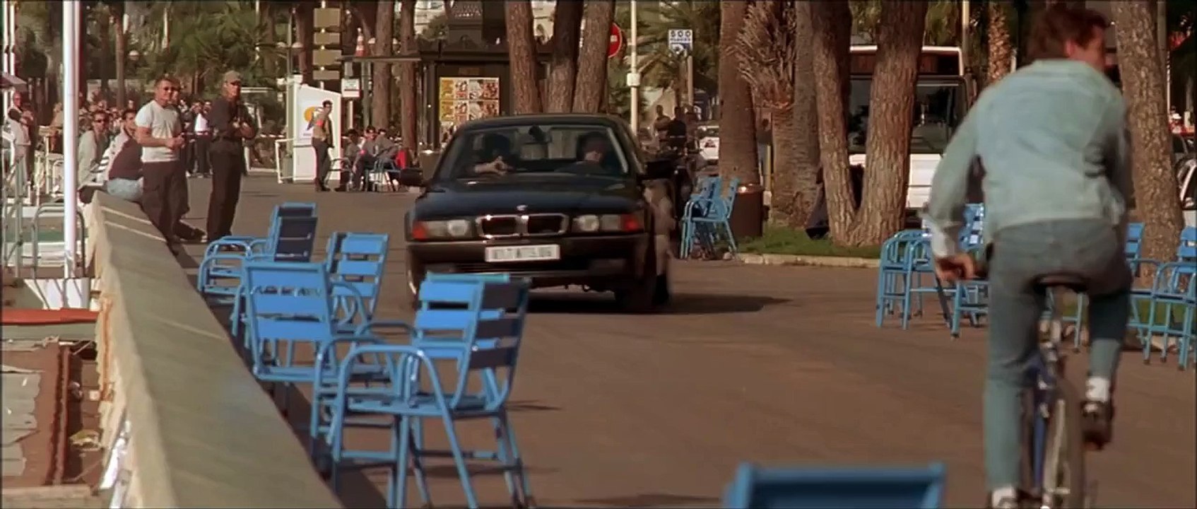 Transporter BMW race scene