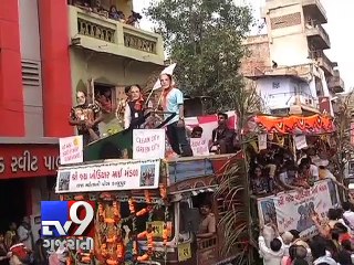 Raipur devotees decorate truck on theme 'Modi' - Tv9 Gujarati