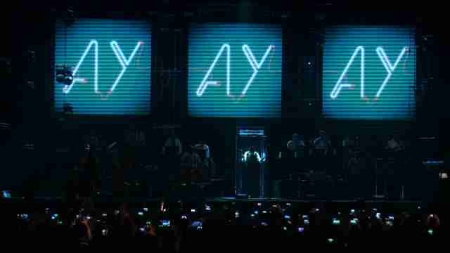 Juan Luis Guerra pone a bailar a Madrid