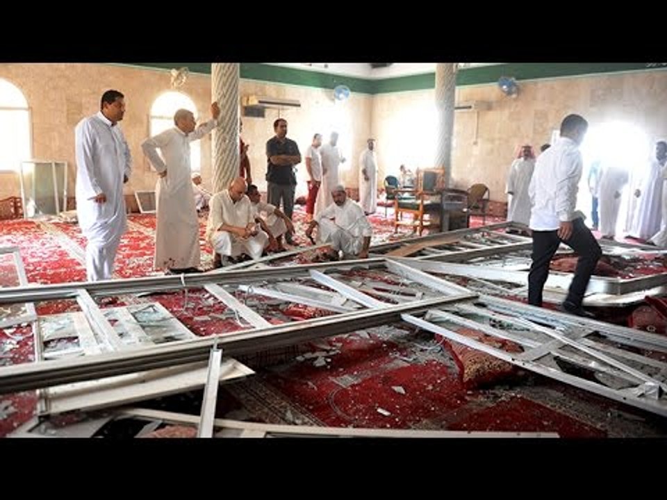 Dozens dead after suicide bomber strikes Shiite mosque in Saudi Arabia