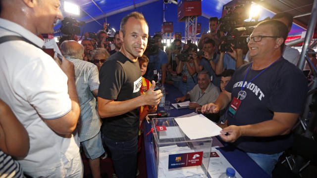Eleccions 2015: FC Barcelona captain Andres Iniesta casts his vote