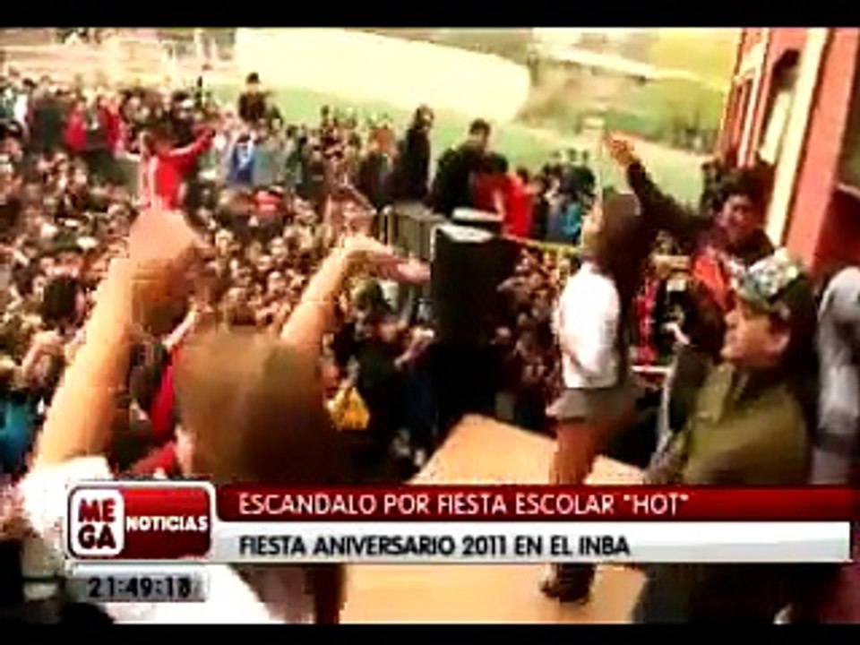fiesta hot en colegio inba de Santiago.mp4