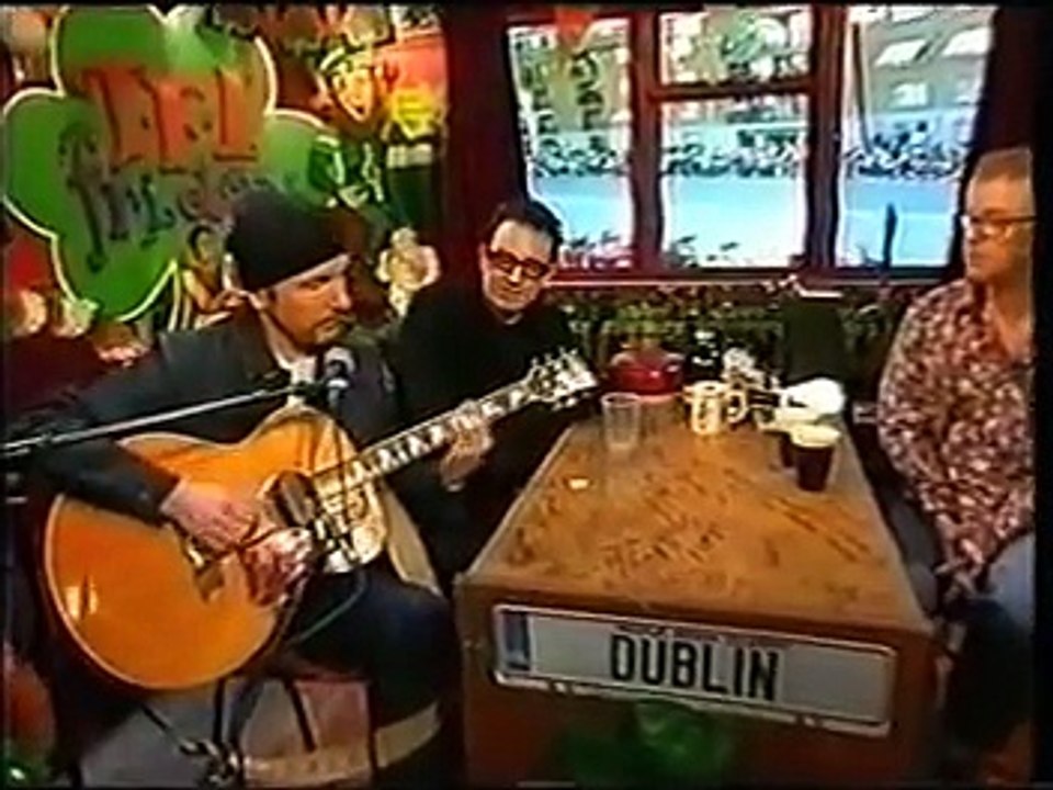 U2 - The Ground Beneath Her Feet (acoustic)