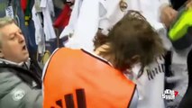 Real Madrid fans steal the cap of Luka Modrid While he is signing autographs in Australia 2015