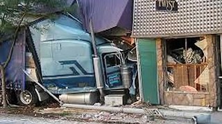 Semi Truck Wrecks, CRAZY Truck Crashes, Truck Accident Compilation