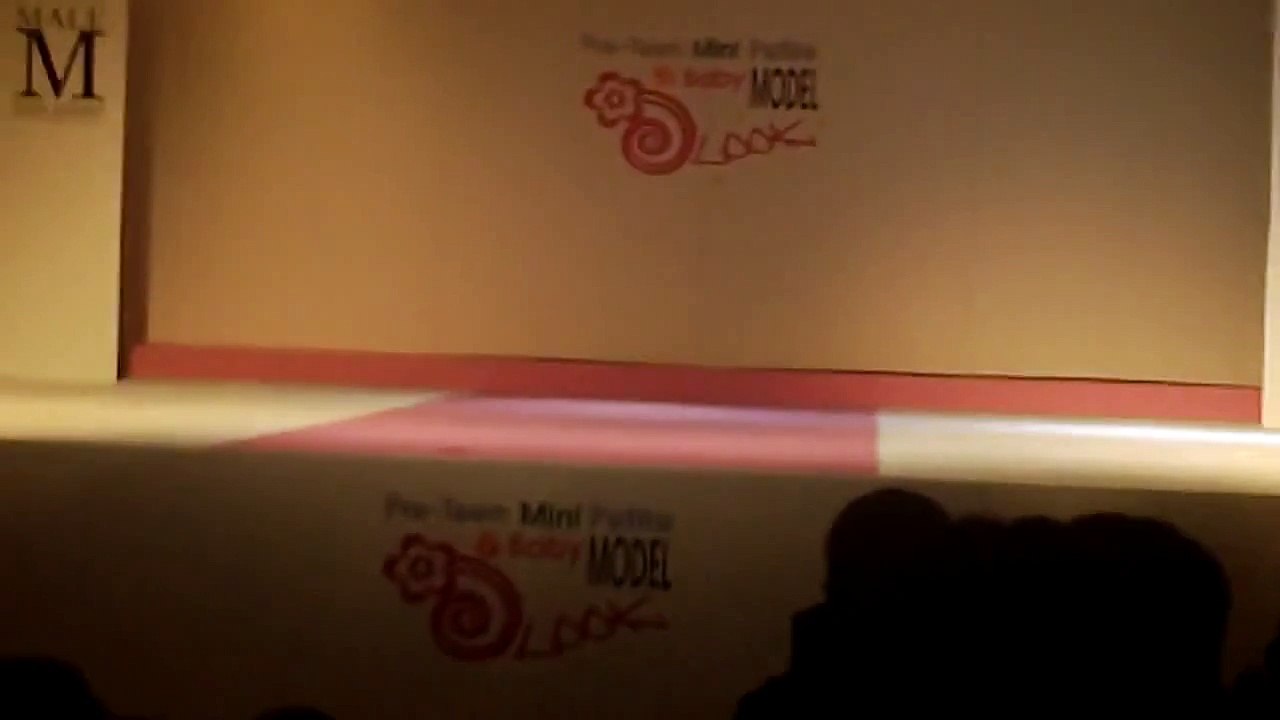 TEEN MODEL DE VENEZUELA 2013 CATEGORIA PETITE TRAJE DE BAÑO NOCHE FINAL
